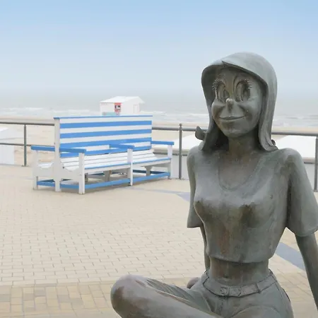 In Middelkerke, By The Sea Apartment *